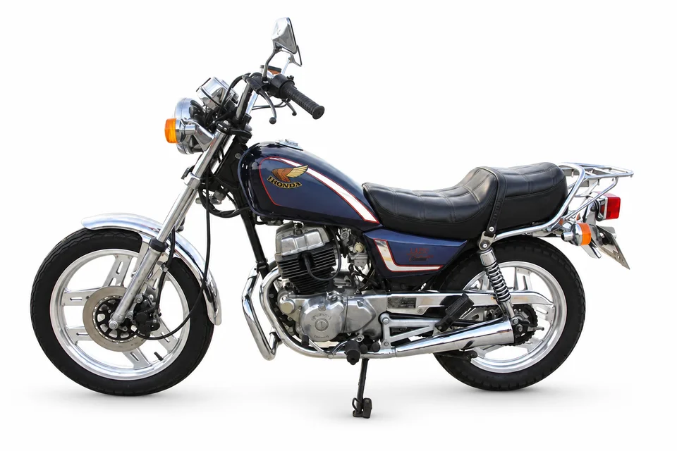 LA250 Custom, ảnh minh họa đã chỉnh nền bằng AI